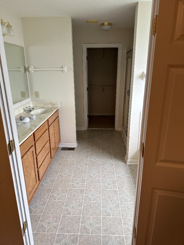 Building Photo - 5511 Benpatrick Ct