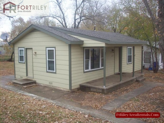 Primary Photo - Spacious rental home!