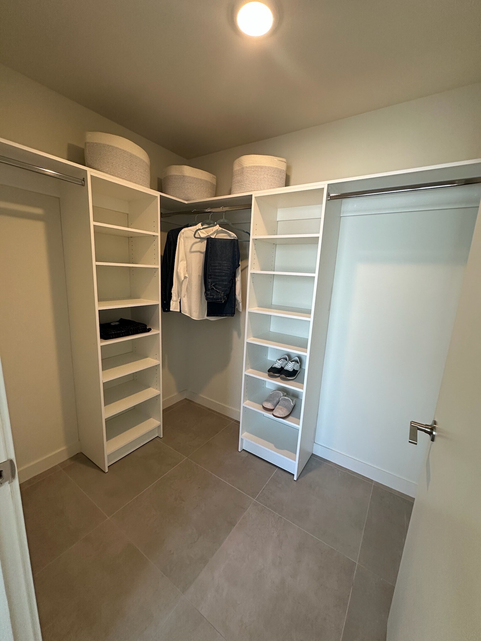 Building Photo - 370 NW 33rd St