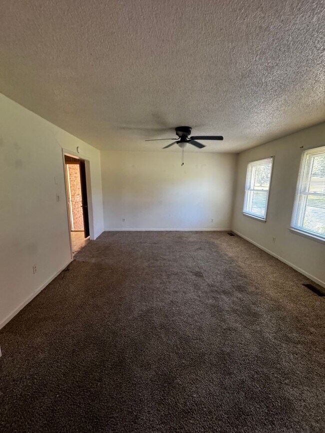 Building Photo - Single Family House in Cleveland County, NC (Shelby, NC)