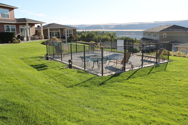 Building Photo - 9118 Red Hawk Ln NW