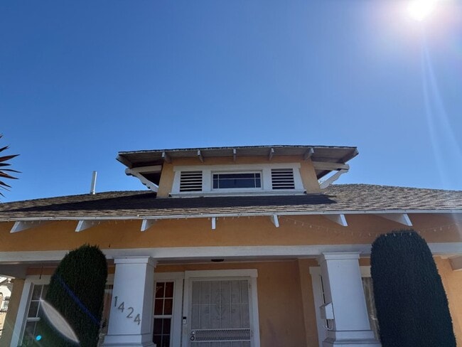 Building Photo - 1424 W 45th St