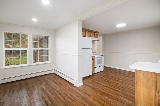 Building Photo - 11425 Hibner Rd