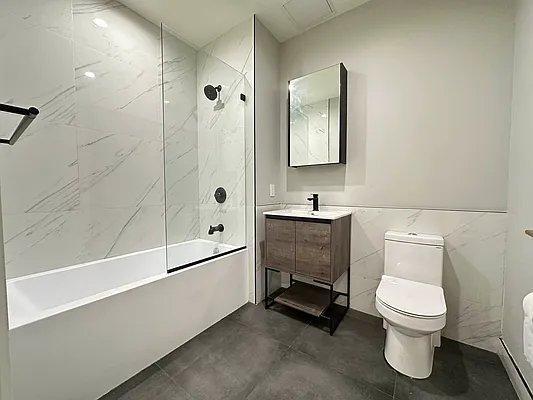 Building Photo - 1 bedroom in BRONX NY 10463