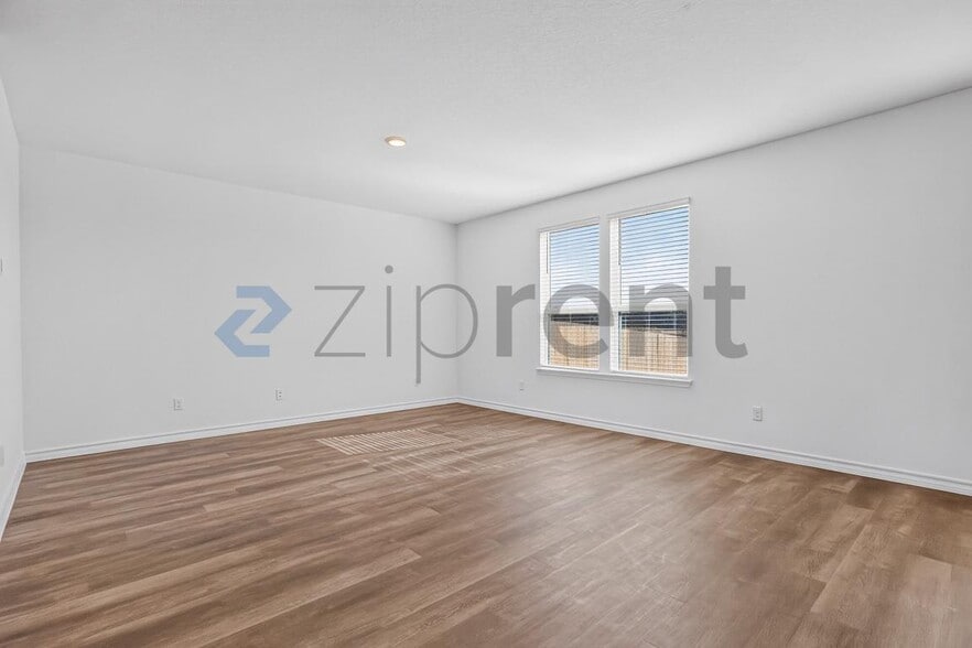 Building Photo - 11816 Red Burro