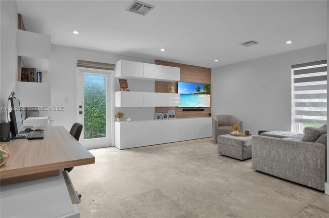 Building Photo - 2101 NE 211th Terrace