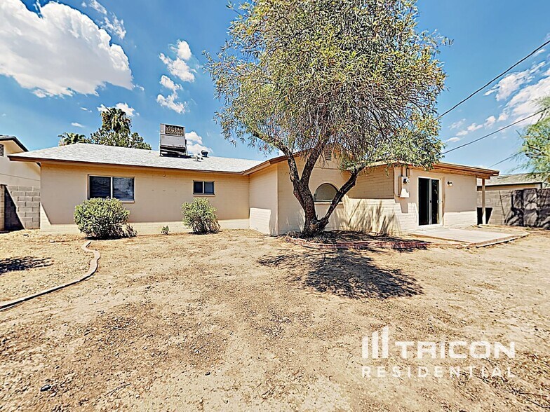 Building Photo - 4121 W Griswold Rd