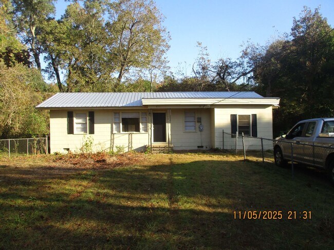 Primary Photo - 151 Force Dr