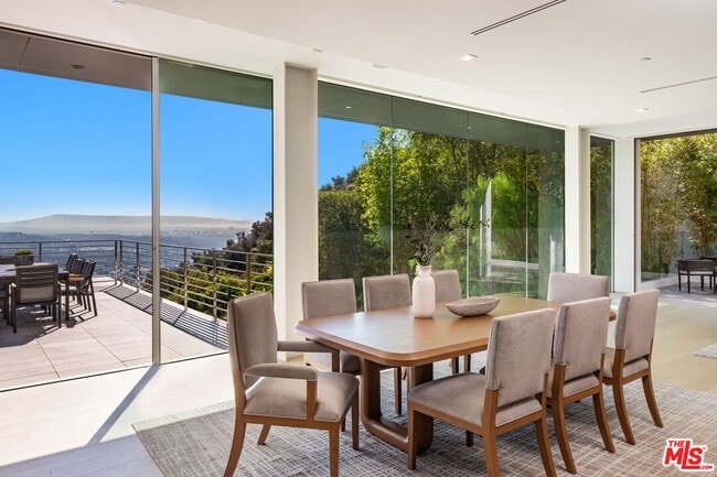 Building Photo - 1895 Rising Glen Rd