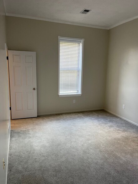 Building Photo - 1114 Bidwell St