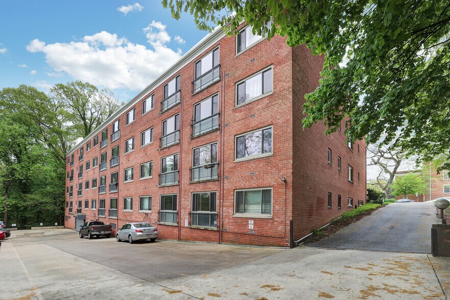 Building Photo - 2711 Ordway St NW