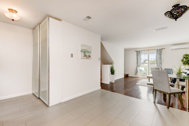 Building Photo - Furnished right by the beach in Imperial beach