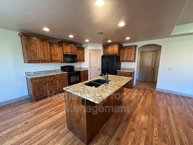 Building Photo - 157 E Foothill Dr