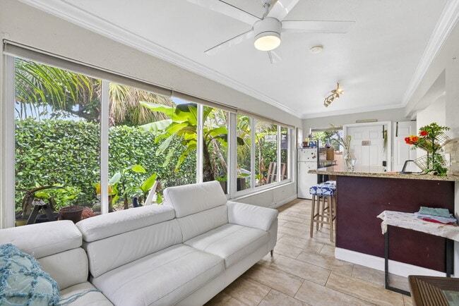 Building Photo - 3207 Marine Dr