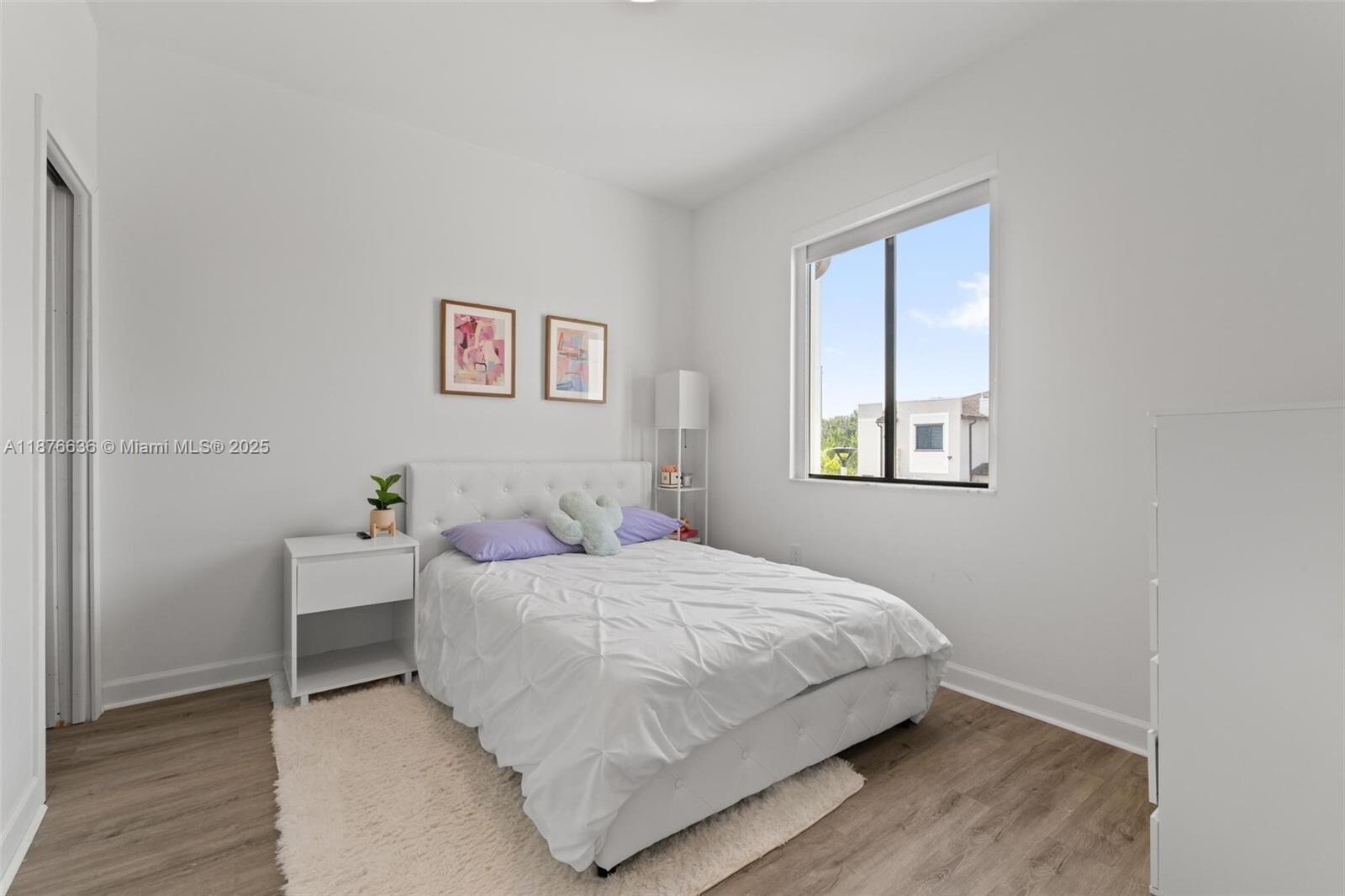 Building Photo - 403 NE 212th St