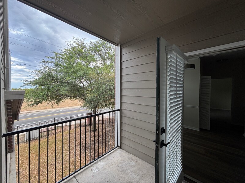 Building Photo - 250 S Stagecoach Trail