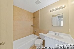 Building Photo - 9727 Green Plain Dr