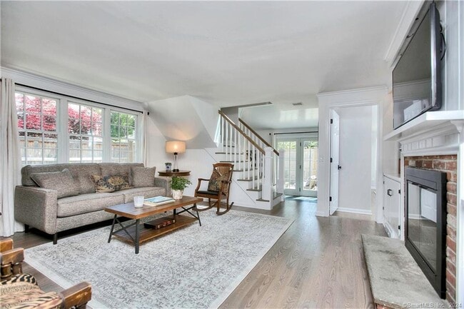 Building Photo - 1 Otter Trail