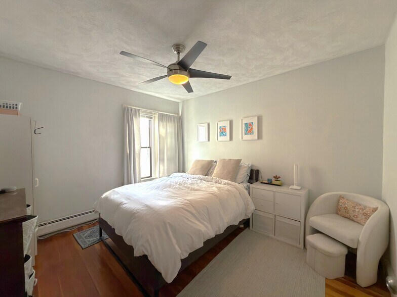 Building Photo - 9 Amaranth Ave