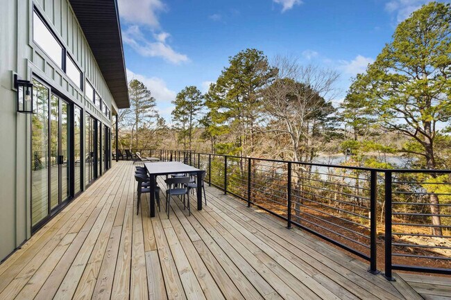 Building Photo - 8691 Rambo North Rd