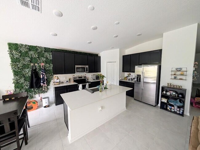 Building Photo - 2860 Big Sur Rd