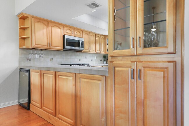 Building Photo - 166 Wimbledon Ct