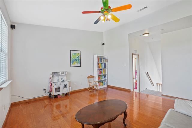Building Photo - 215 Greathouse Cir