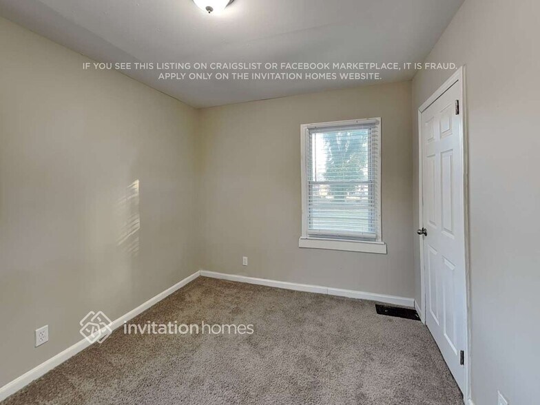 Building Photo - 2497 Brentwood Rd