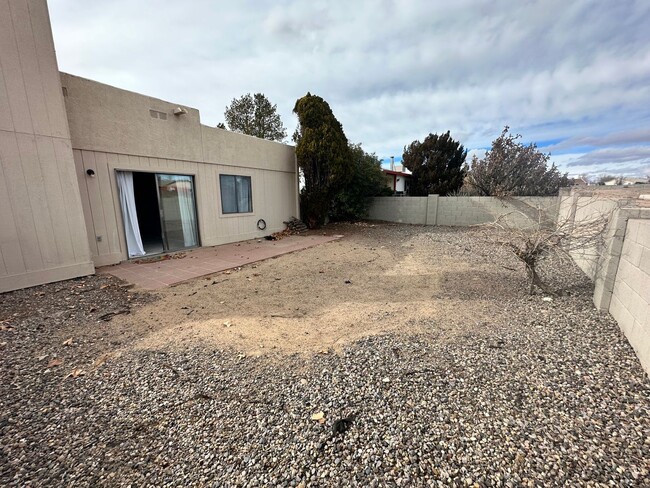 Building Photo - COMING SOON! 3-bedroom, 2-bathroom home ne...