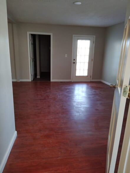 Building Photo - 3879 Speedway Cir