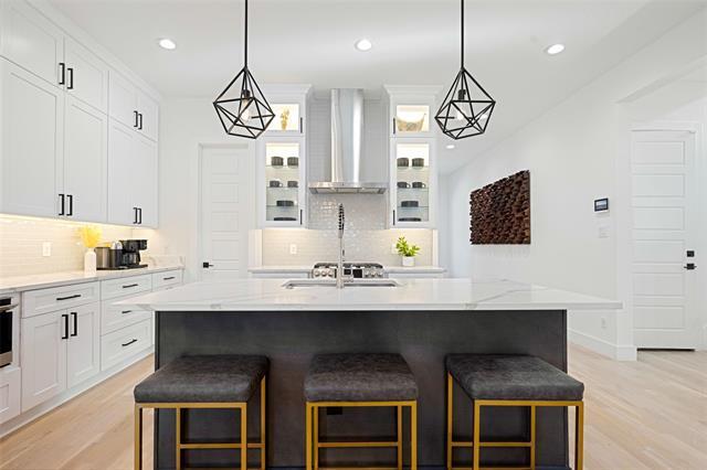 Building Photo - 3111 Hedgerow Dr