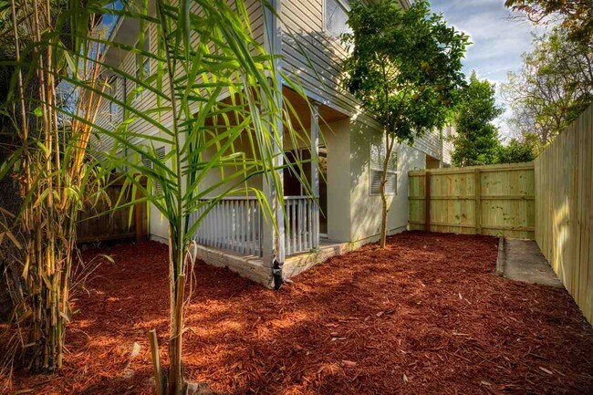 Building Photo - 203 E St