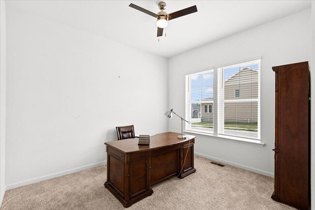 Building Photo - 8627 Fleetwood Dr