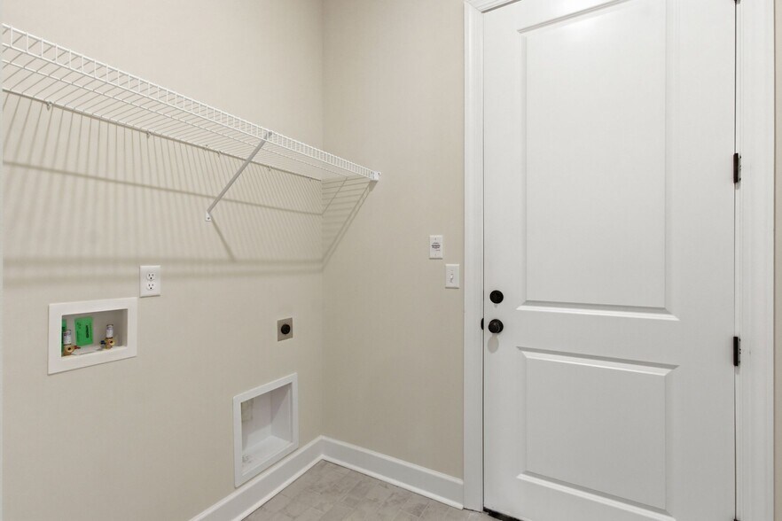 Building Photo - 308 Buckwood Ave