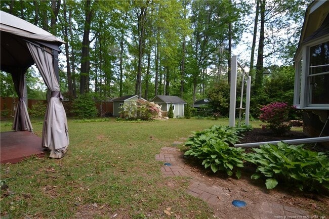 Building Photo - 806 Kingswood Dr