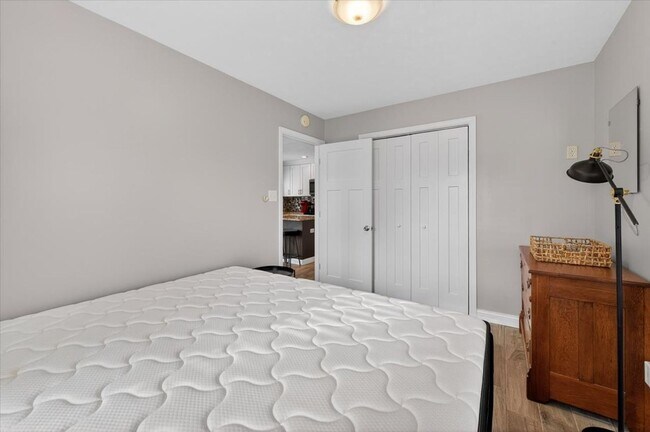 Building Photo - 2113 Pamela Dr