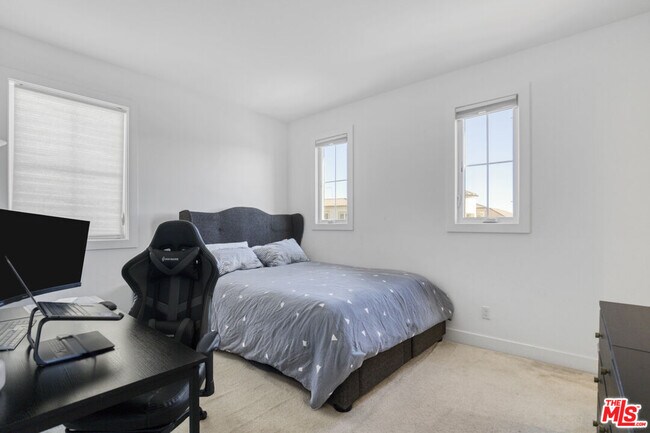 Building Photo - 12333 Finch Ct