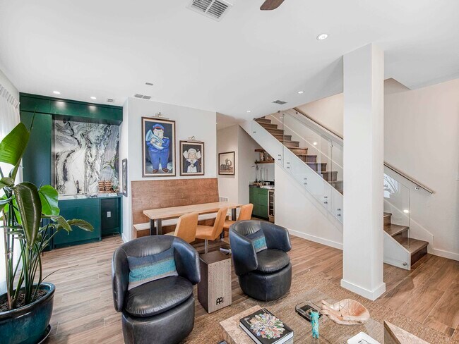 Building Photo - 210 Veracruz Dr