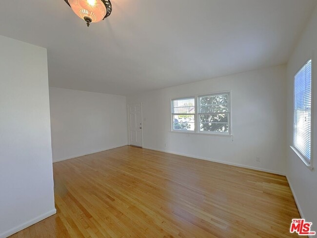 Building Photo - 5468 W 120th St