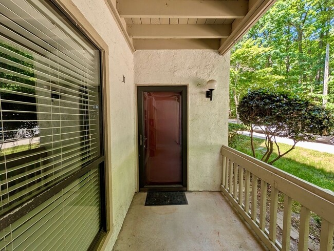 Building Photo - Cozy 2-Bedroom, 2-Bath Condo Nestled in Cary