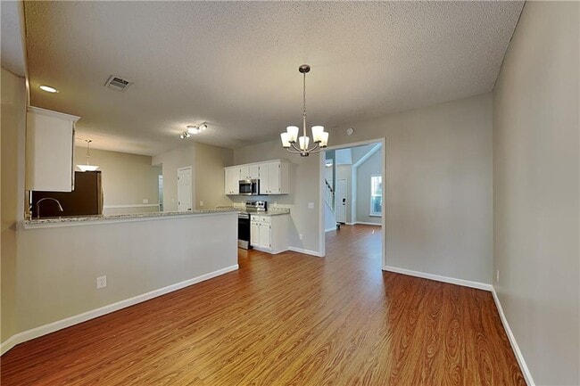 Building Photo - 390 Greenmont Cir