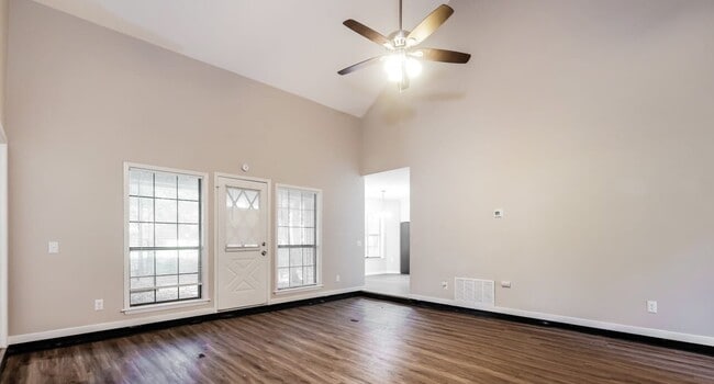 Building Photo - 17 Rotan Ct