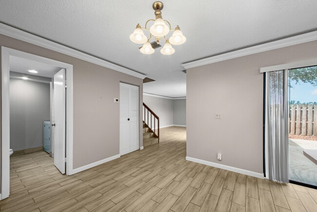 Building Photo - 388 Lake Arbor Dr