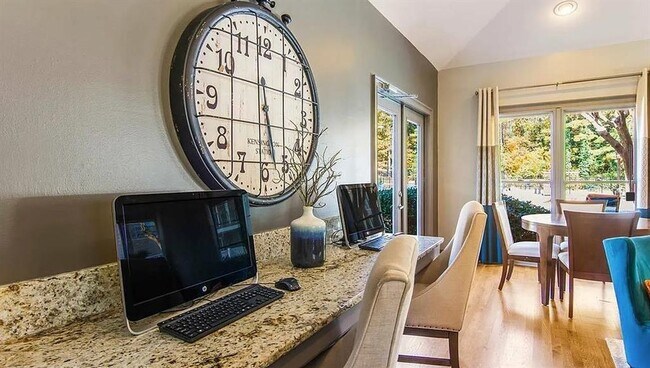 Building Photo - 3780 Towne Crossing Pky