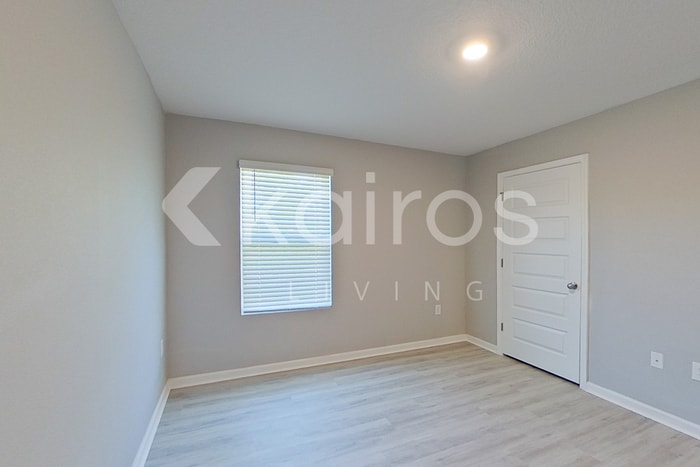 Building Photo - 273 Monarch Ln