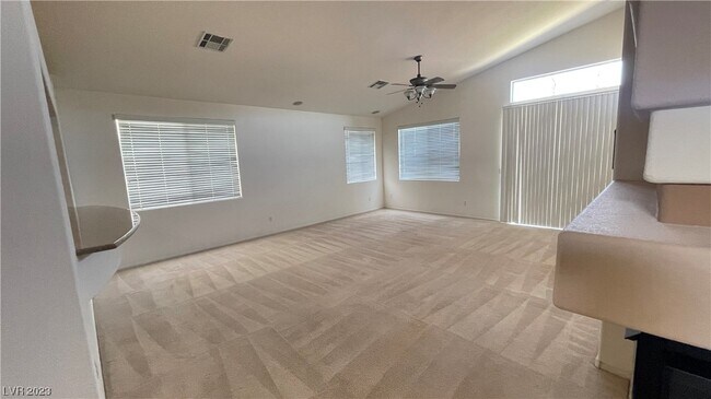 Building Photo - 44 Blaven Dr