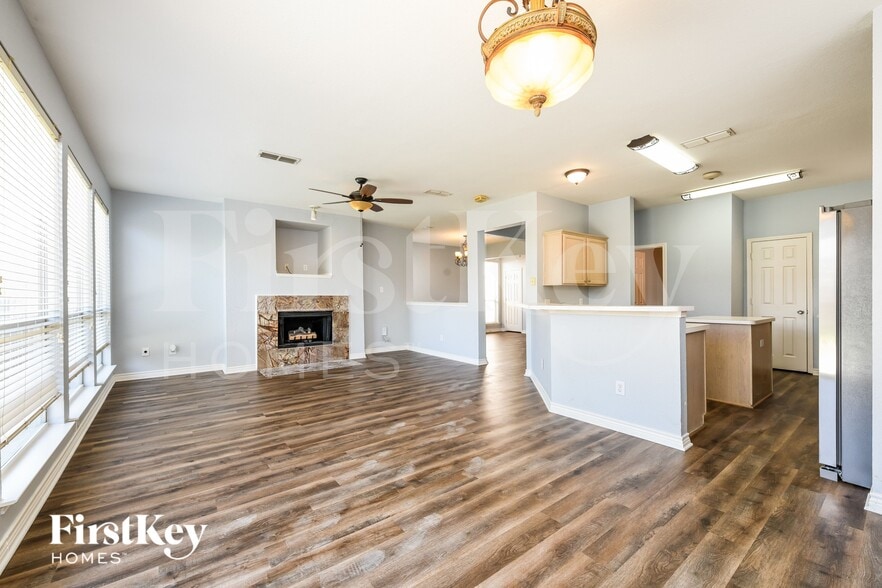 Building Photo - 4909 Lodgepole Ln