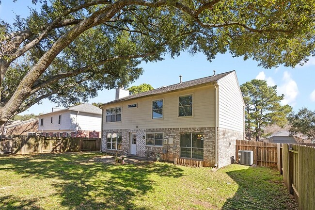 Building Photo - 22919 Garden Canyon Dr