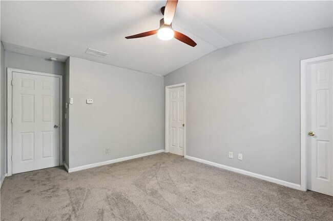 Building Photo - 1823 Devon Dr