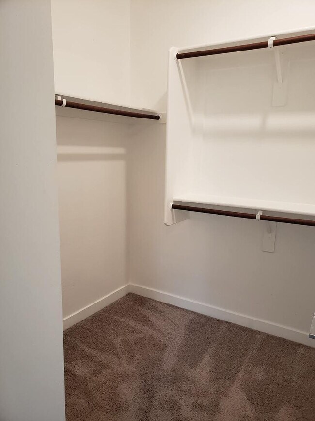 Building Photo - 4206 S 96th Ln